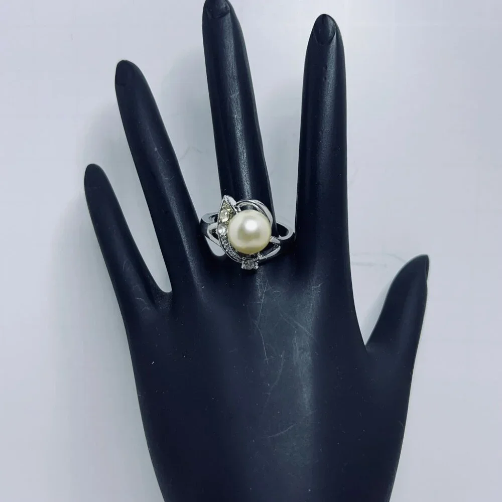 Silver Tone Rhinestone & Faux Pearl Statement Ring Size 6.25 (R429) - Picture 1 of 8